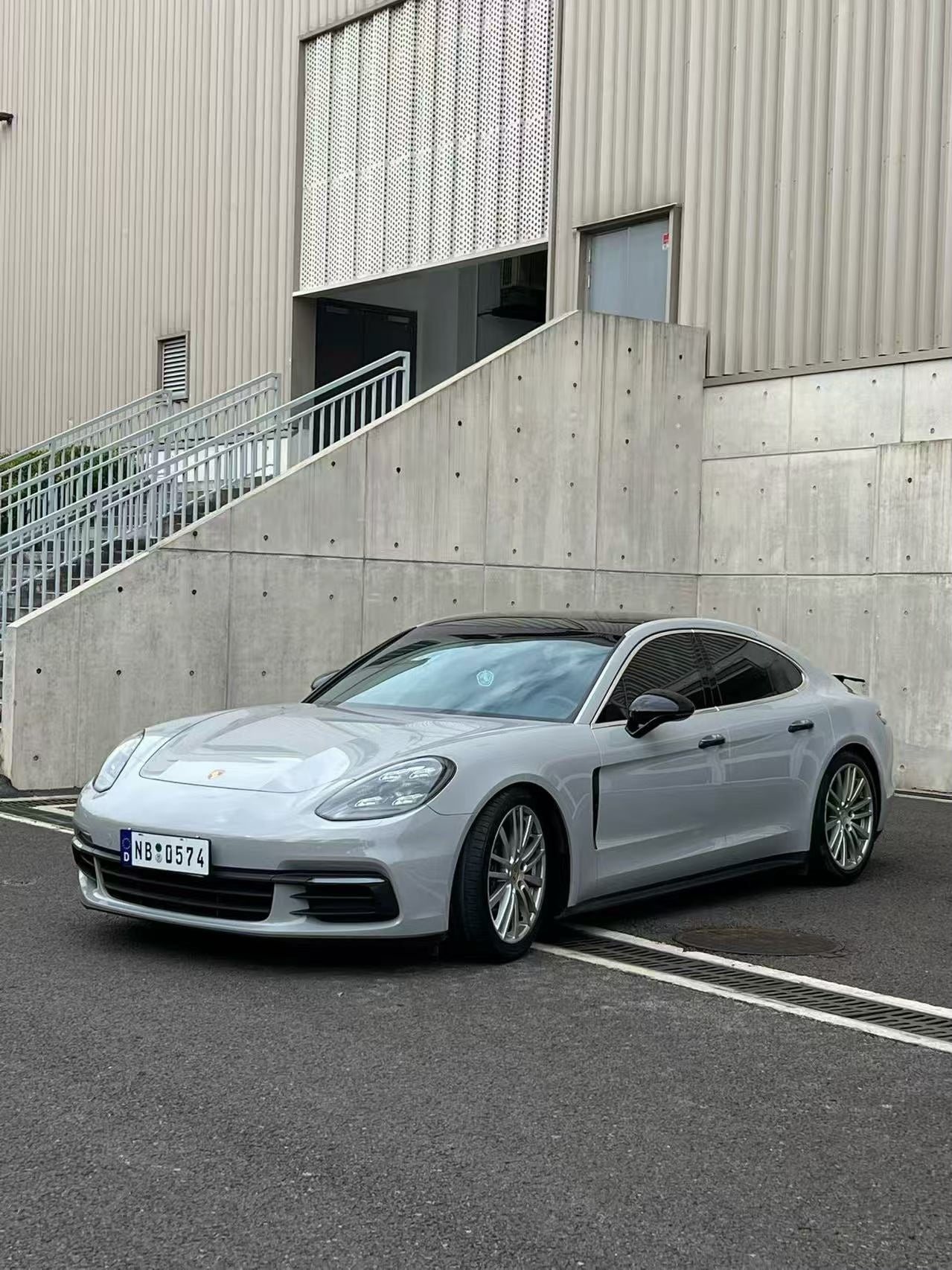 Crystal Gloss Brooklyn Grey Car Vinyl Wrap